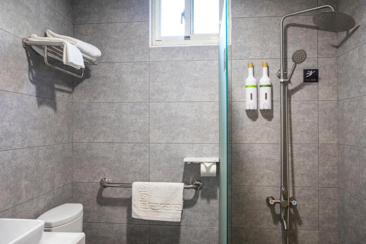 Holiday Hotel Нанган Экстерьер фото